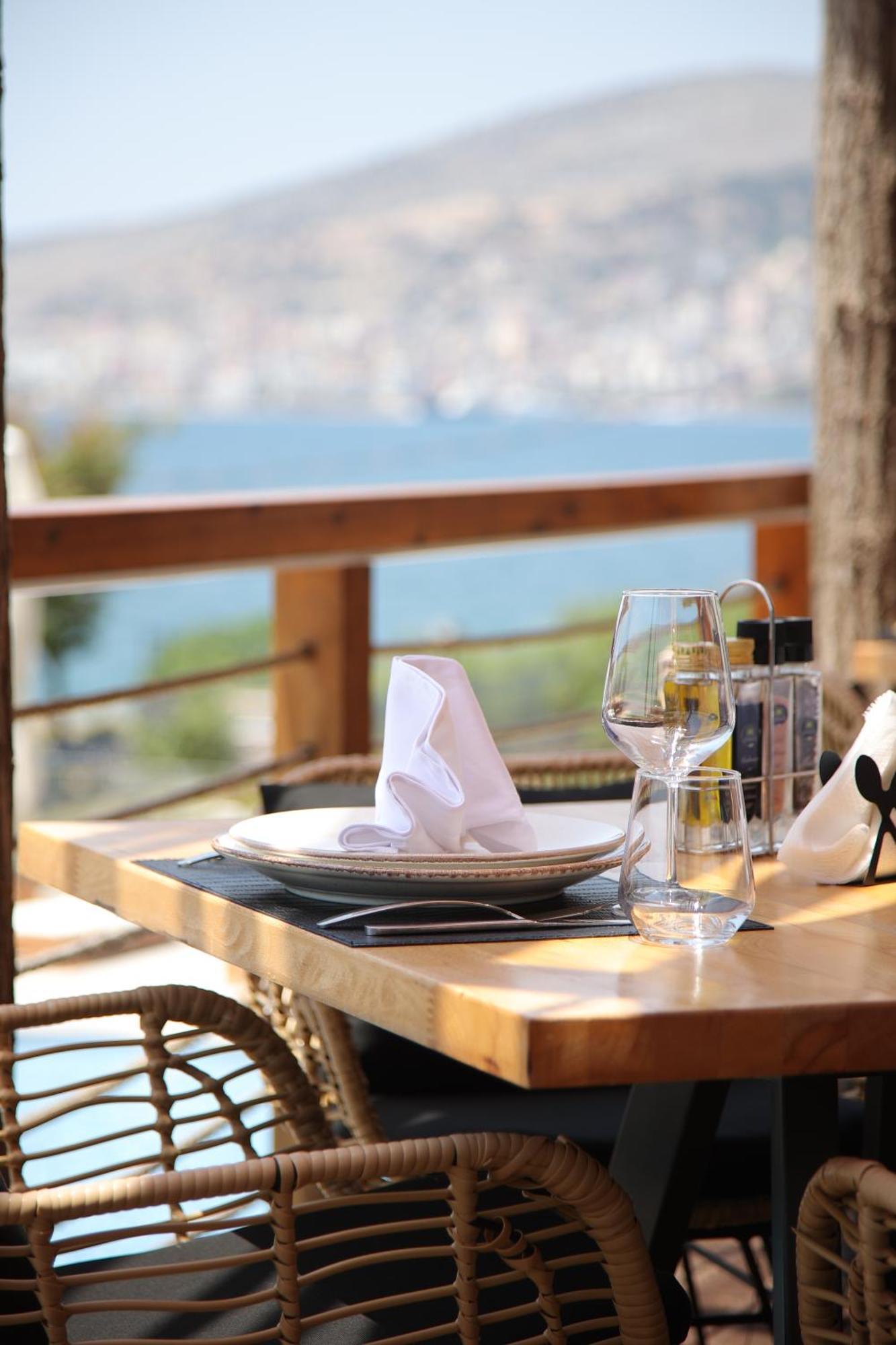Harbour Hotel Saranda Kültér fotó