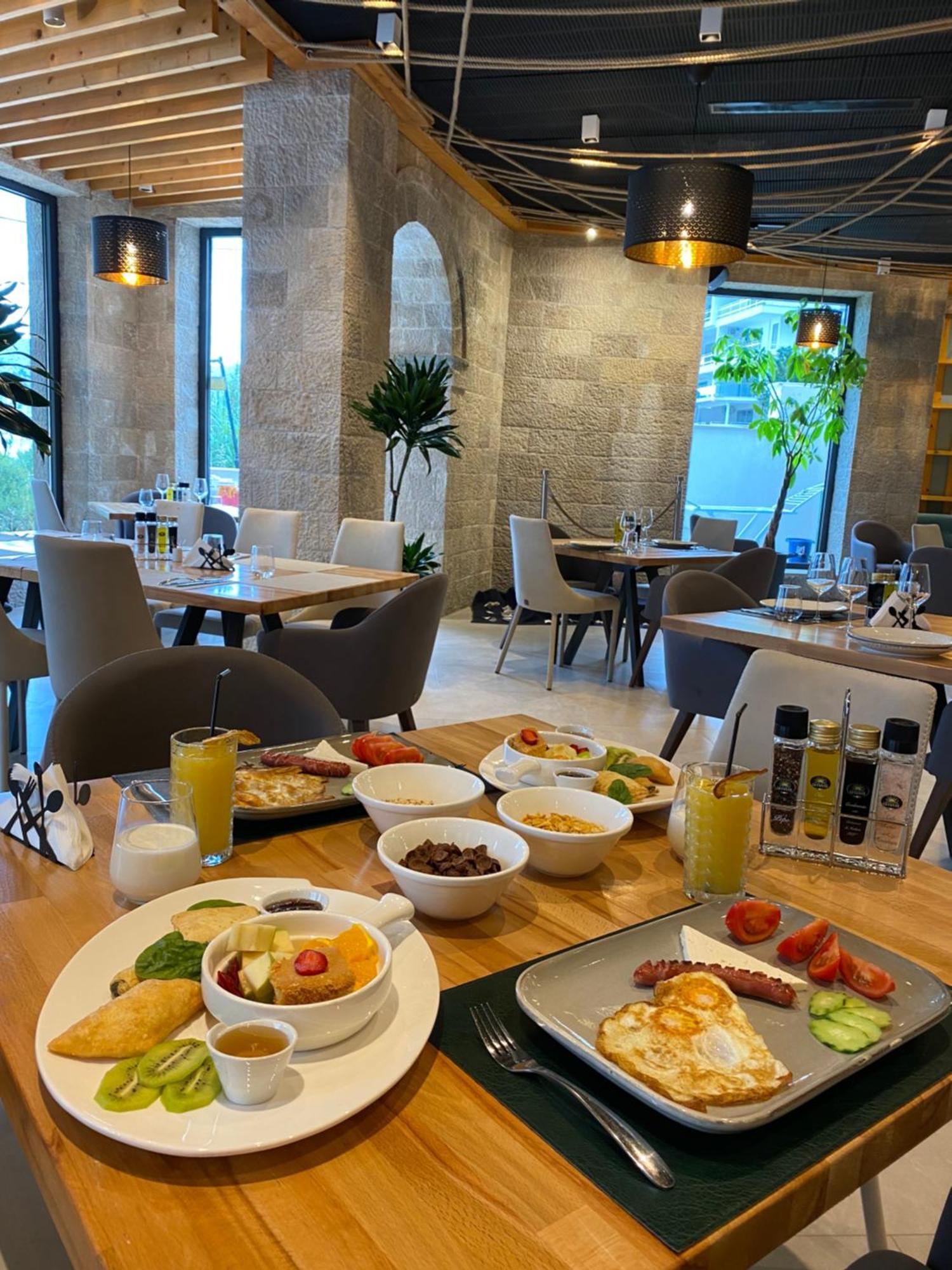 Harbour Hotel Saranda Kültér fotó